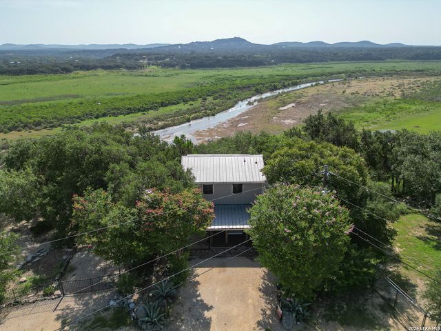 776 Grandview Circle, Bandera, TX 78003