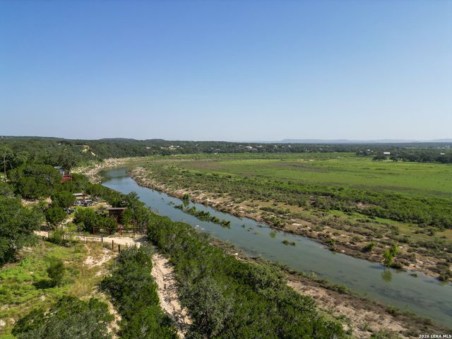 776 Grandview Circle, Bandera, TX 78003
