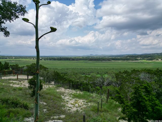 776 Grandview Circle, Bandera, TX 78003