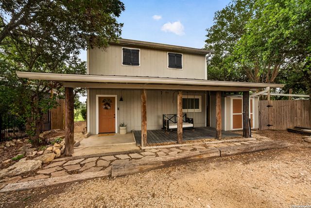 776 Grandview Circle, Bandera, TX 78003