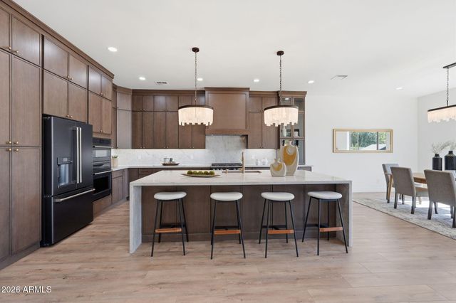 6829 N 14TH Street, Phoenix, AZ 85014