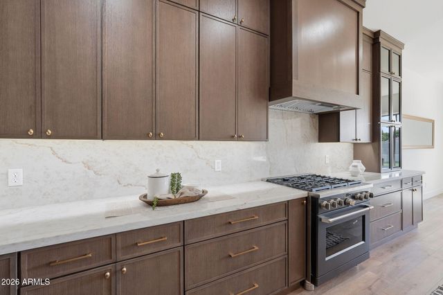 6829 N 14TH Street, Phoenix, AZ 85014