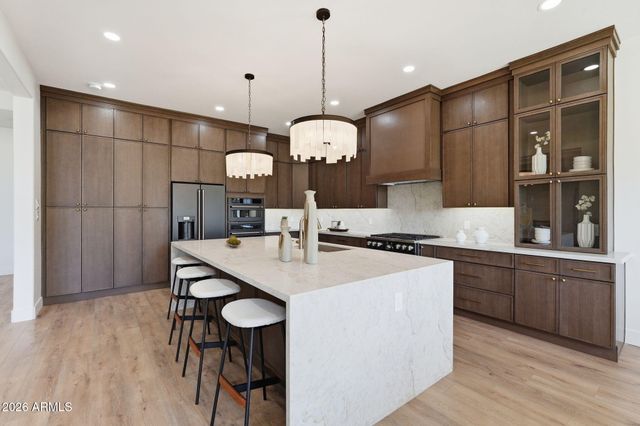 6829 N 14TH Street, Phoenix, AZ 85014