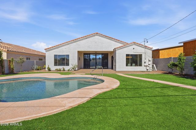 6829 N 14TH Street, Phoenix, AZ 85014