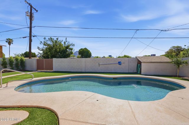 6829 N 14TH Street, Phoenix, AZ 85014