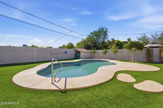 6829 N 14TH Street, Phoenix, AZ 85014