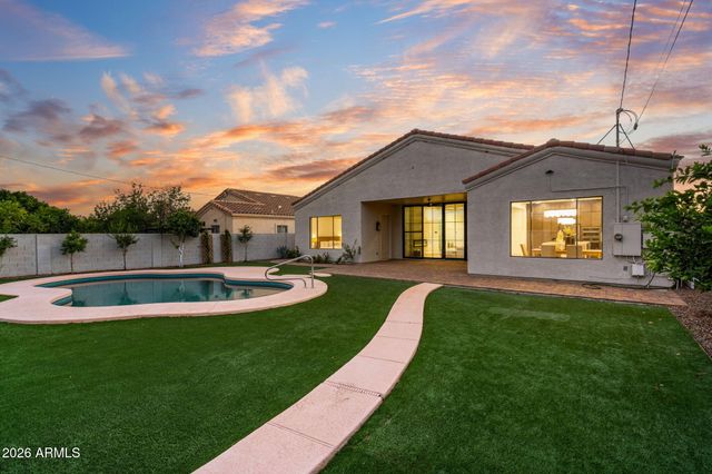 6829 N 14TH Street, Phoenix, AZ 85014