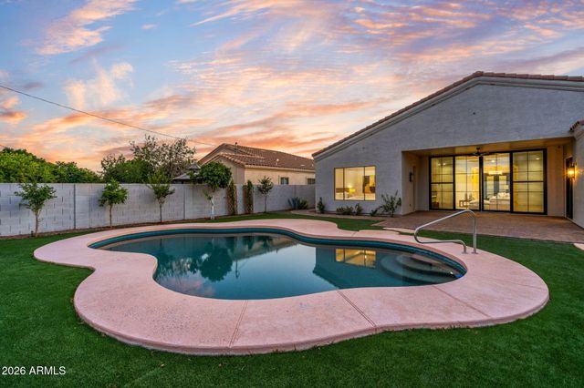 6829 N 14TH Street, Phoenix, AZ 85014