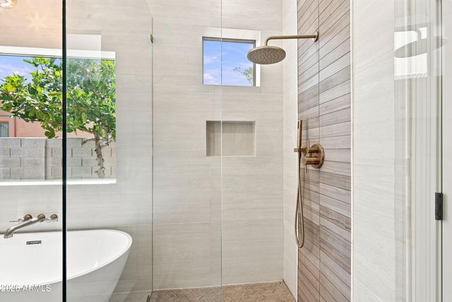 6829 N 14TH Street, Phoenix, AZ 85014