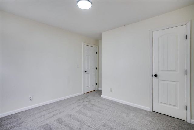 221 Western Ave, Haysville, KS 67060