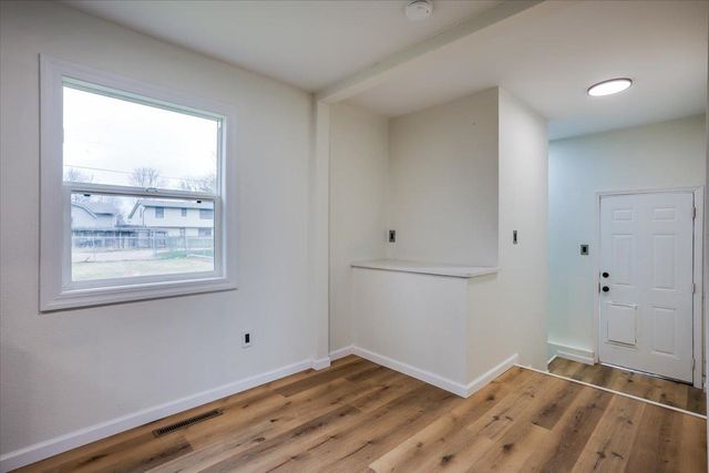 221 Western Ave, Haysville, KS 67060