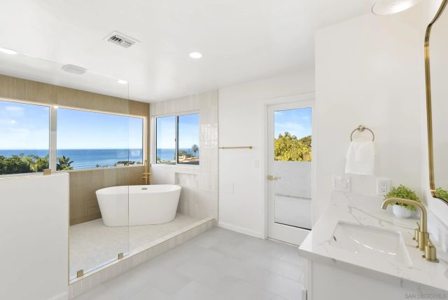 4328 Piedmont Dr, San Diego, CA 92107