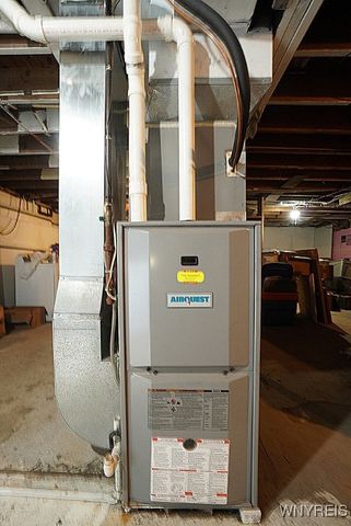 4449 Saunders Sett Road North, Cambria, NY 14094