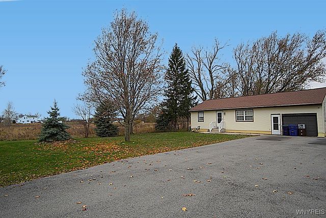 4449 Saunders Sett Road North, Cambria, NY 14094