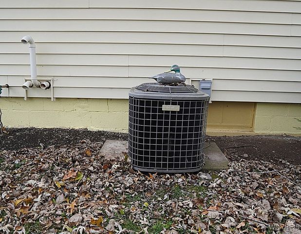 4449 Saunders Sett Road North, Cambria, NY 14094