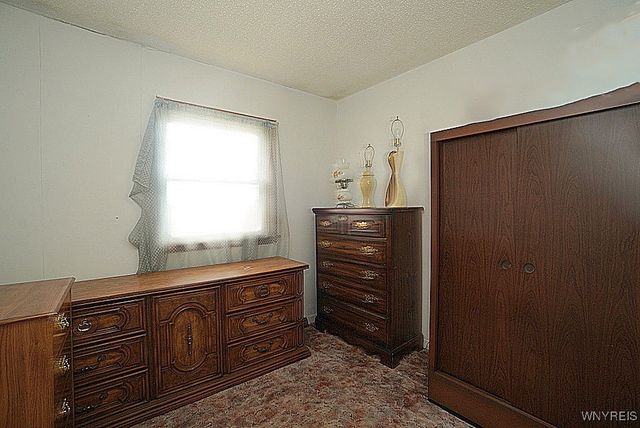 4449 Saunders Sett Road North, Cambria, NY 14094