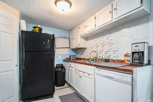 26427 Evans Drive, South Bend, IN 46628