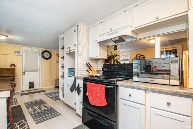 26427 Evans Drive, South Bend, IN 46628