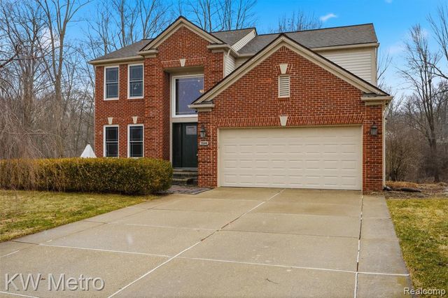 7598 Ring Neck Drive, Waterford, MI 48327