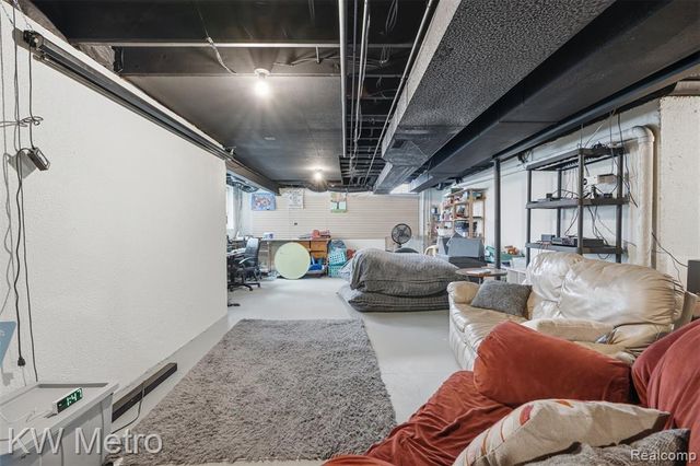 7598 Ring Neck Drive, Waterford, MI 48327