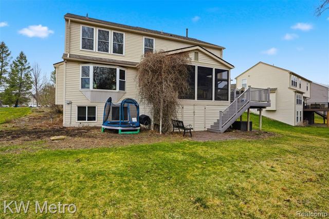 7598 Ring Neck Drive, Waterford, MI 48327