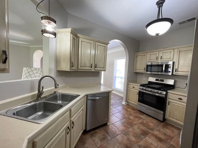 148 MICHELLE DR, Brighton, TN 38011