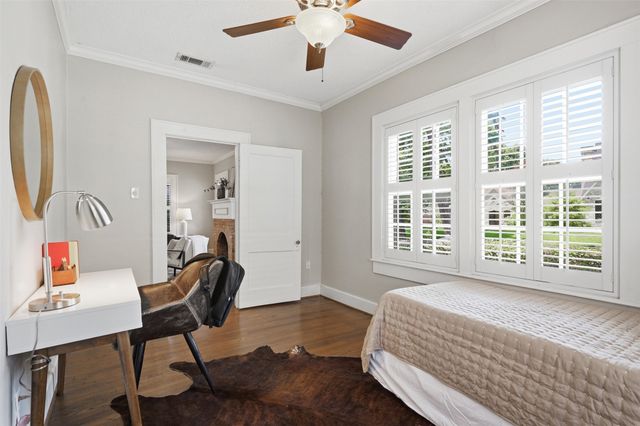 5606 Mercedes Avenue, Dallas, TX 75206