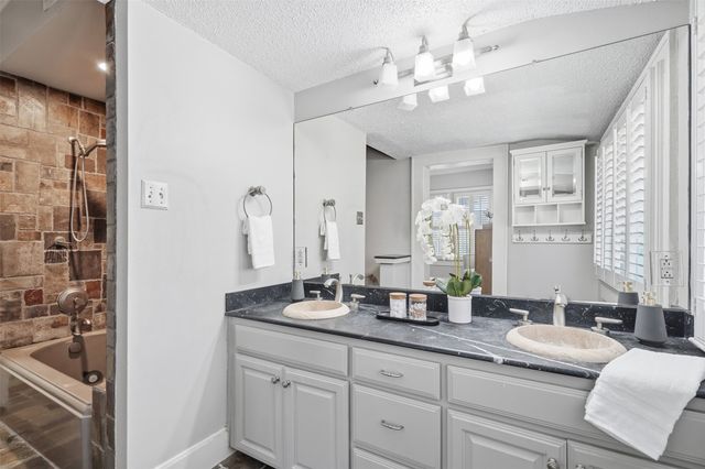 5606 Mercedes Avenue, Dallas, TX 75206