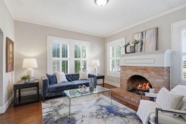 5606 Mercedes Avenue, Dallas, TX 75206