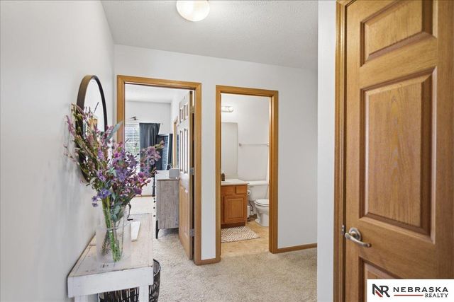 6618 N 148th Street, Omaha, NE 68116