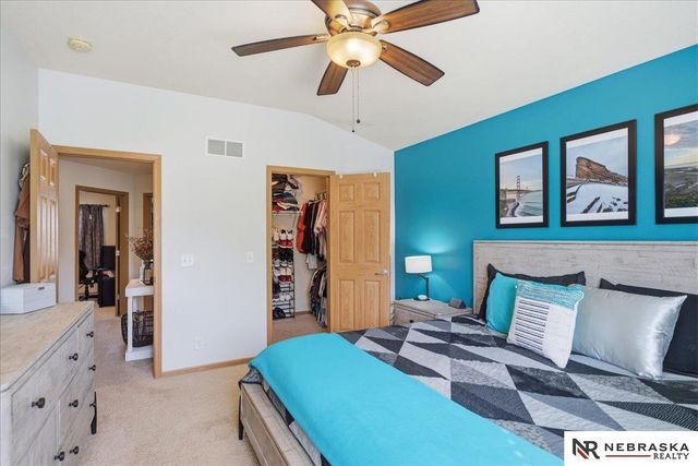 6618 N 148th Street, Omaha, NE 68116