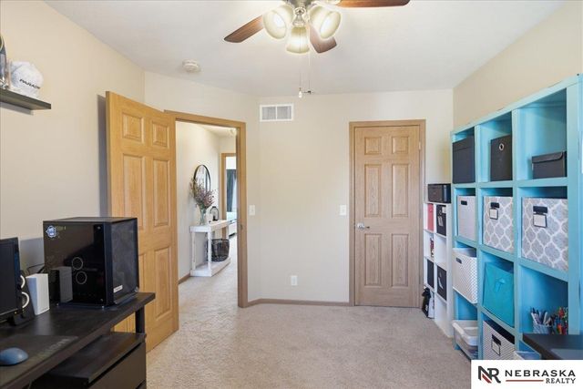 6618 N 148th Street, Omaha, NE 68116