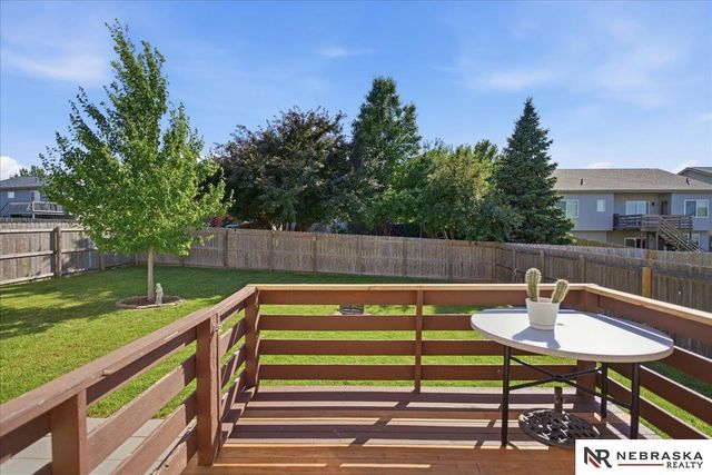 6618 N 148th Street, Omaha, NE 68116