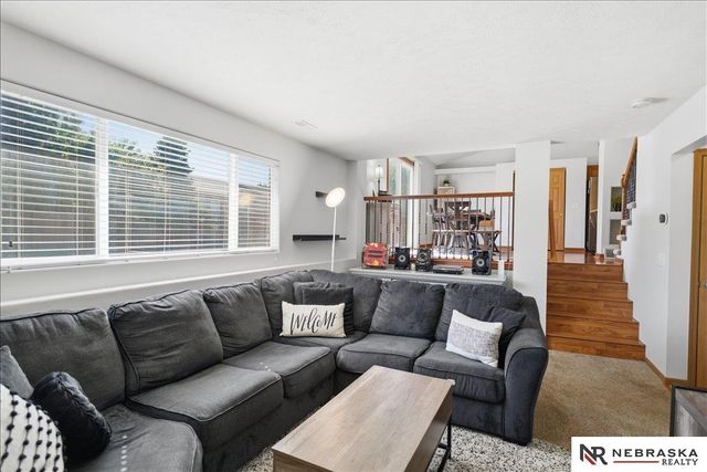 6618 N 148th Street, Omaha, NE 68116
