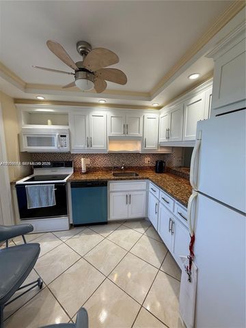 4800 Hillcrest Ln 511, Hollywood, FL 33021