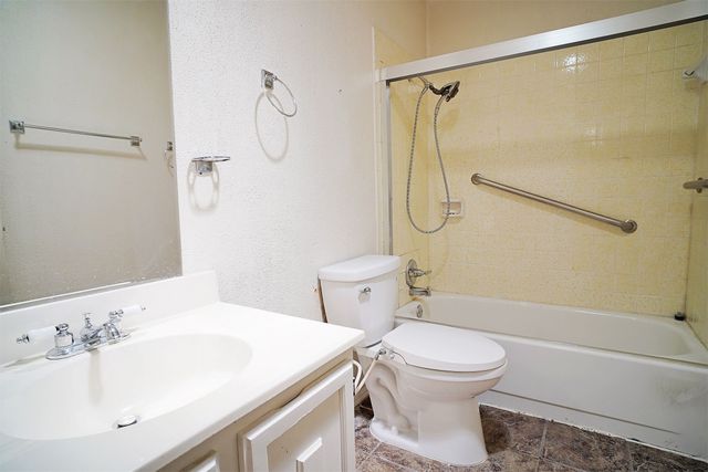 1734 Hartford Drive, Carrollton, TX 75007