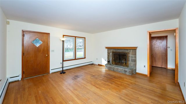 16 Townsend Boulevard, Pawling, NY 12564