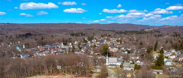 16 Townsend Boulevard, Pawling, NY 12564