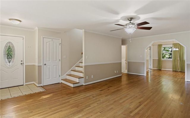6045 Stone Bluff Drive, Clemmons, NC 27012