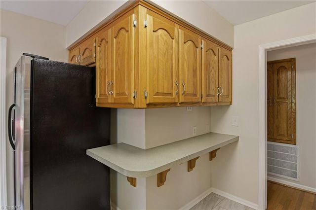 6045 Stone Bluff Drive, Clemmons, NC 27012