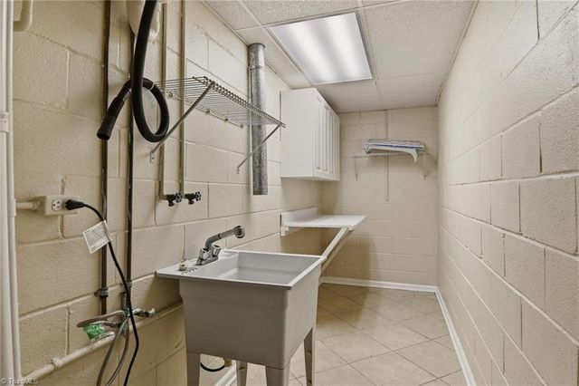 6045 Stone Bluff Drive, Clemmons, NC 27012