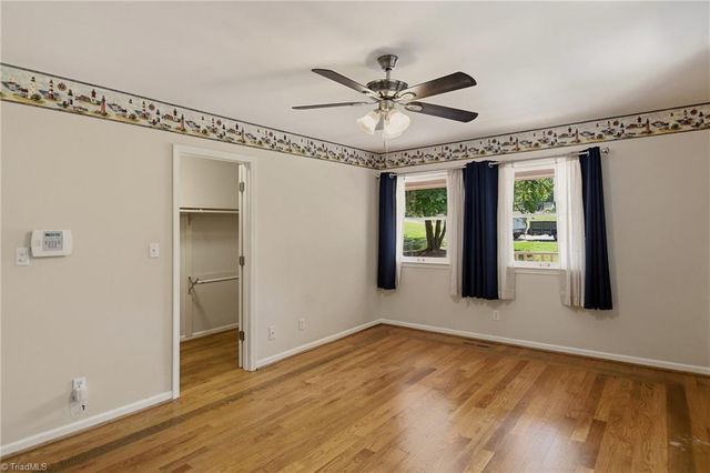 6045 Stone Bluff Drive, Clemmons, NC 27012