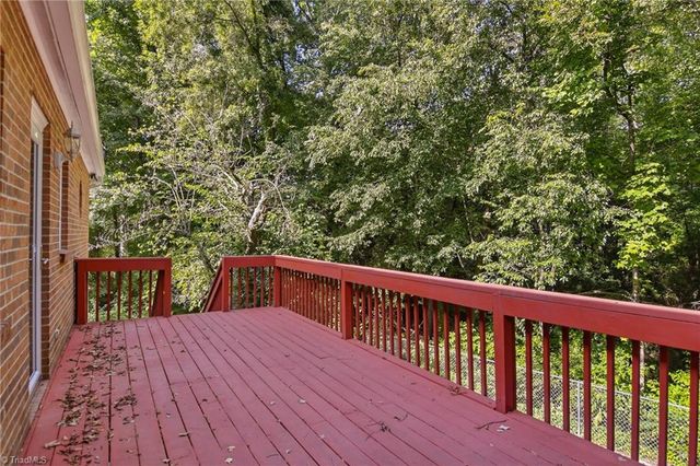 6045 Stone Bluff Drive, Clemmons, NC 27012