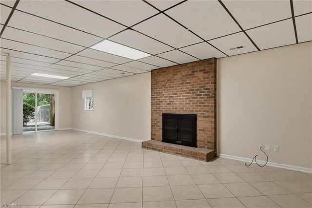 6045 Stone Bluff Drive, Clemmons, NC 27012