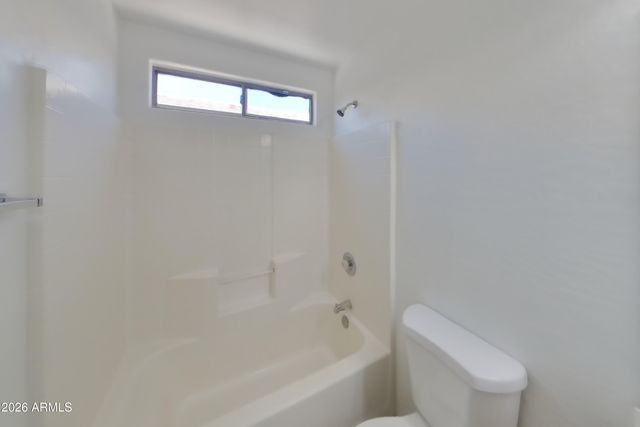 11446 W ROANOKE Drive, Avondale, AZ 85392