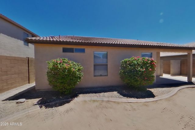 11446 W ROANOKE Drive, Avondale, AZ 85392