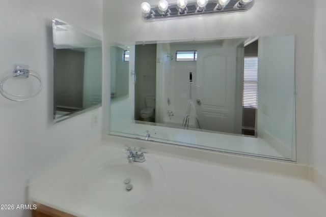 11446 W ROANOKE Drive, Avondale, AZ 85392