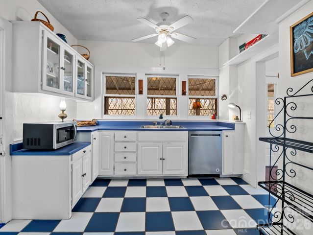 439 Lockhart Road, Tryon, NC 28782