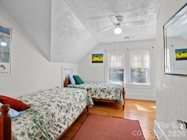 439 Lockhart Road, Tryon, NC 28782