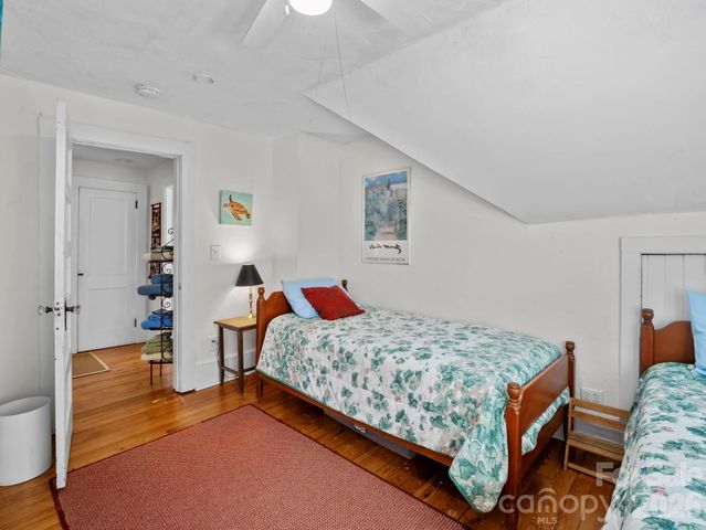 439 Lockhart Road, Tryon, NC 28782